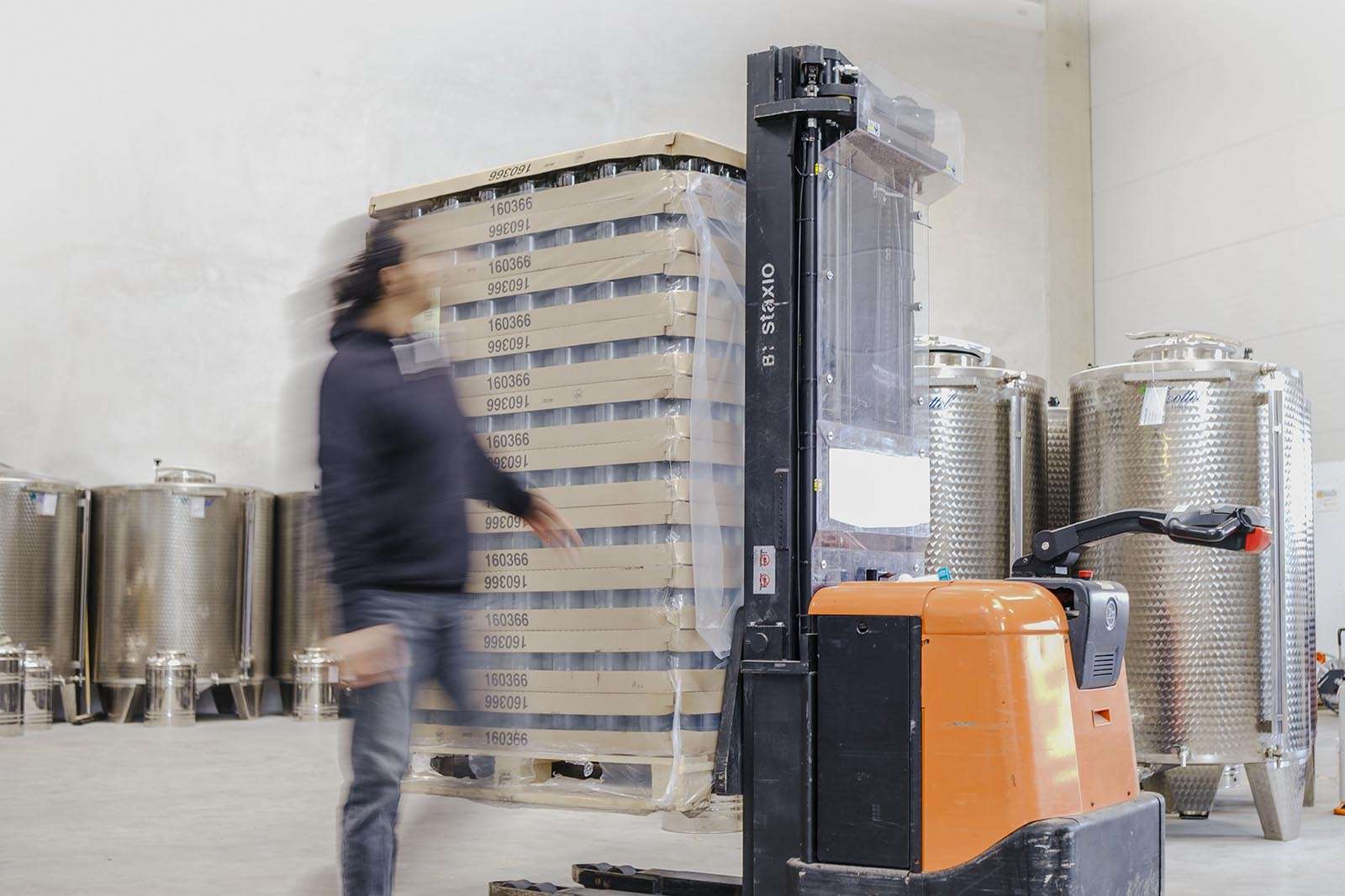Wir versorgen mit unserer Logistik ein stetig gewachsenes Netzerk an Kunden und Partnern.
